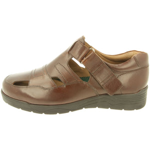 Closed in hot sale leather shoes