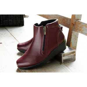  B Aberdeen(78899R) - Ladies Wide Fit Double Zip Wedge Boot in Burgandy.Easy B Shoes | Wide Fit Shoes | Wisemans | Bantry | West Cork | Ireland